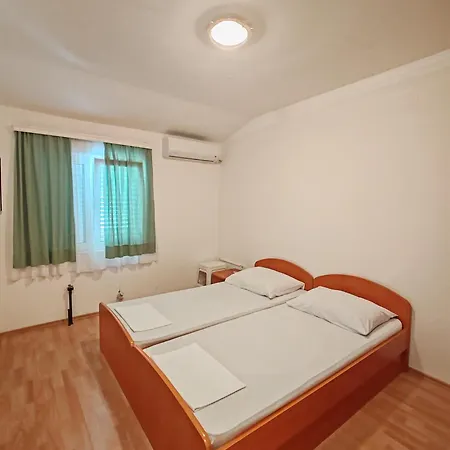 Mediterano Guest house *